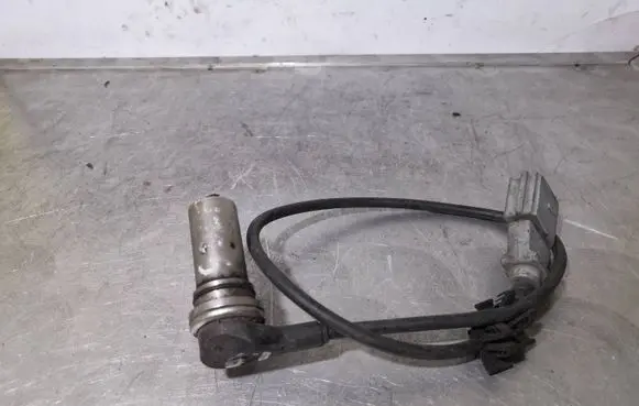 Volkswagen Golf IV Crankshaft position sensor 038907319A