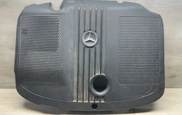Mercedes-Benz C W204 Engine cover (trim) A6510101467 BBP187801 A6GF10MD20