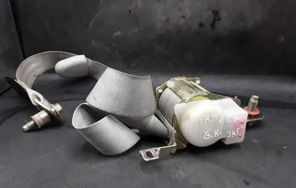 Hyundai Trajet Rear seatbelt 89810203A010 8981020