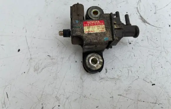 Toyota Corolla Verso E121 Turbo solenoid valve 2581927020