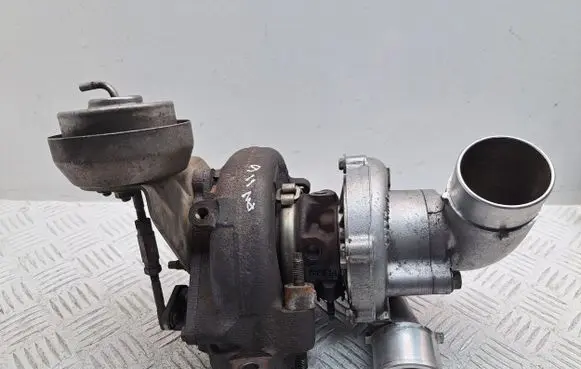 Toyota Avensis T250 Turbo 172010R022 0802080091 0802080097