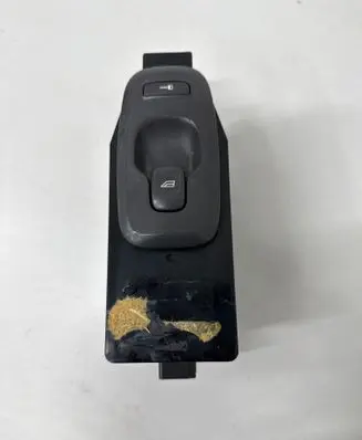 Volvo V70 Electric window control switch 8682950 MP201200008 02W20E