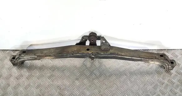 Opel Astra J Rear subframe KA8762