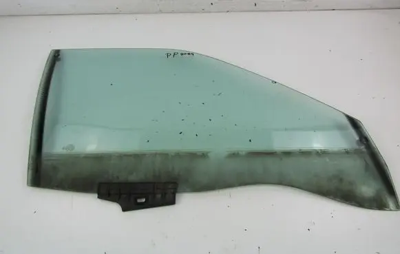 Audi 80 90 S2 B4 Front door window glass four-door 