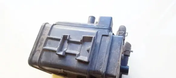 Active carbon filter fuel vapour canister