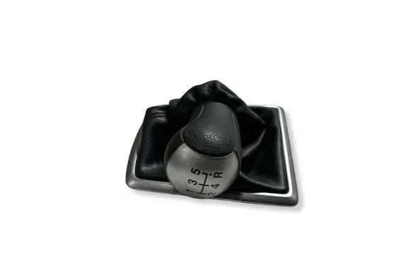 Ford Focus Gear lever shifter trim leather/knob 4M51A045B79