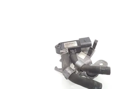 Volkswagen Golf V Exhaust pressure sensor 076906051A