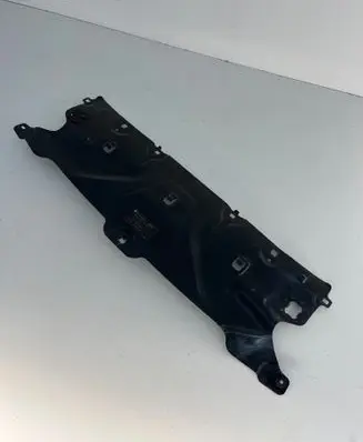 BMW M5 F90 Radiator trim 7383855