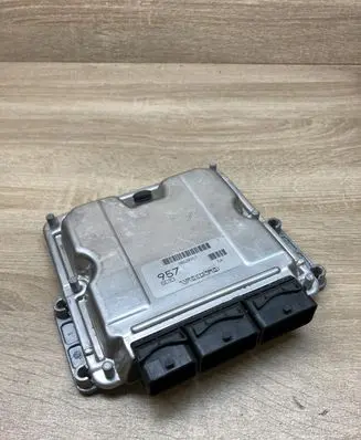 Volvo S40, V40 Engine control unit/module ECU 30620957 8200065996