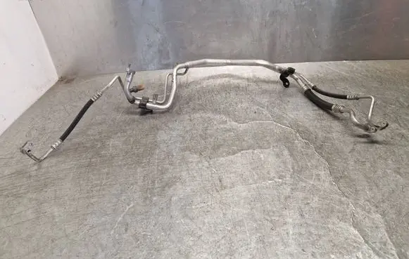 Peugeot 3008 II Air conditioning (A/C) pipe/hose 9678270580