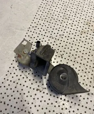 BMW 5 E60 E61 Horn signal