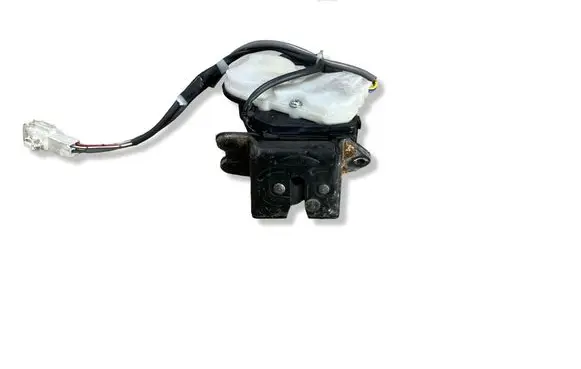 Toyota Avensis Verso Tailgate/trunk/boot lock/catch/latch 6935044050