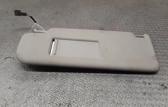 Volkswagen PASSAT CC Sun visor 