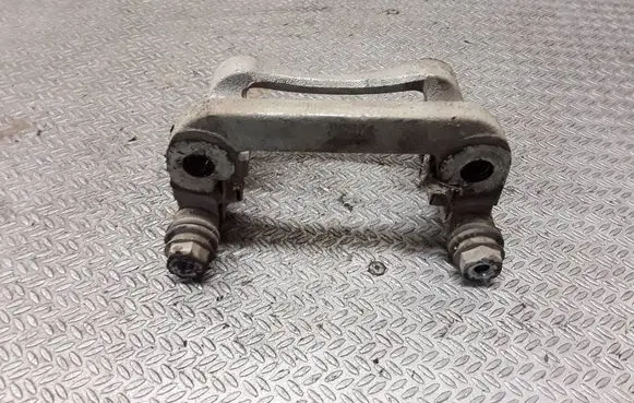 Opel Insignia A Brake caliper pad carrier rear