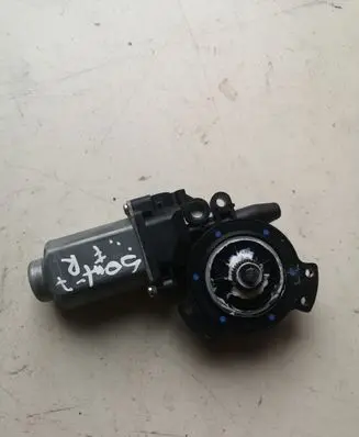 Hyundai Santa Fe Front door window regulator motor 400906