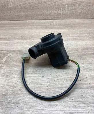 BMW 5 E39 Engine control unit/module fan 1745182 0130002831