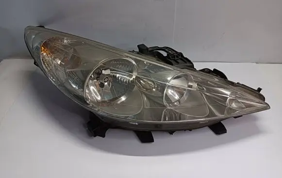 Peugeot 207 Headlight/headlamp 89045700 96499861