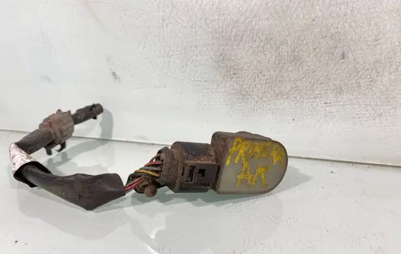 Nissan Primera Headlight/headlamp level sensor 6pm00804375 53821au300