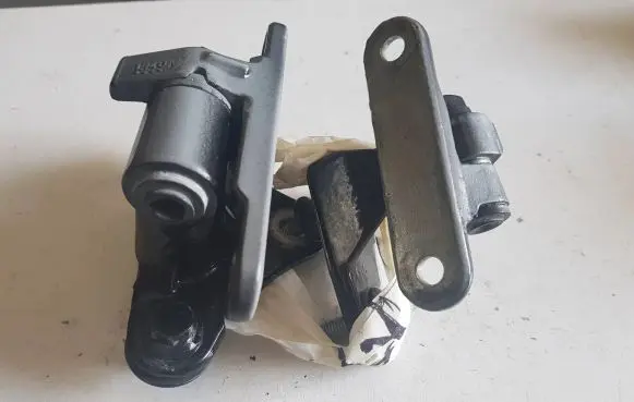 Front door hinge set