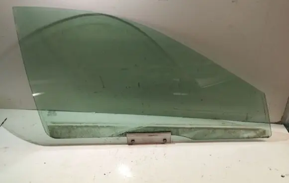 Volvo S40, V40 Front door window glass four-door