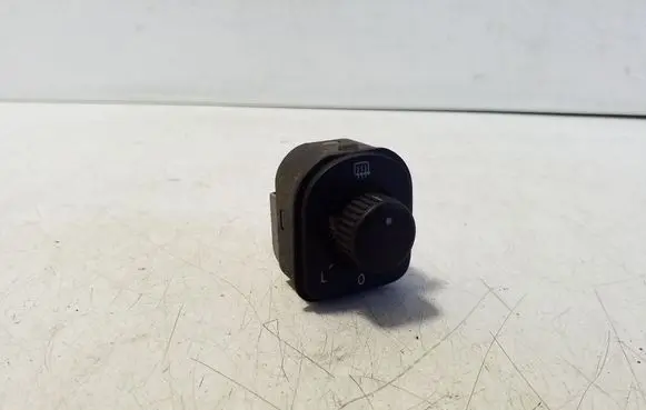 Volkswagen Golf V Wing mirror switch 1K0959565H
