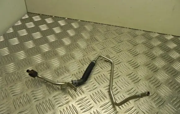 Audi A3 S3 8V Engine coolant pipe/hose 04L131582B VD6818