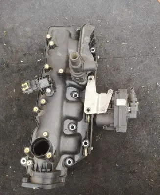 Opel Astra J Intake manifold