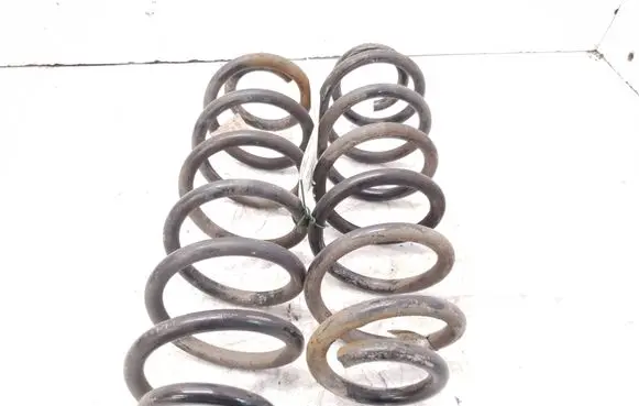 Volkswagen Golf VII Rear coil spring 5Q0511121