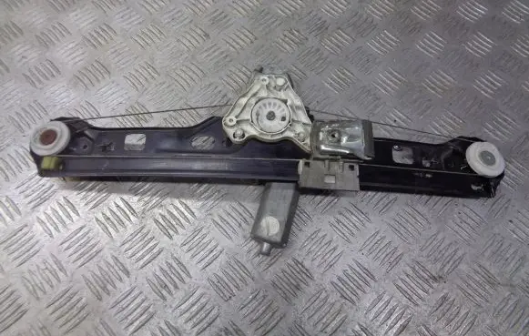 Mercedes-Benz Vito Viano W638 Front door electric window regulator A2038202942