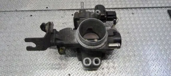 Toyota Yaris Throttle body valve 8945252011