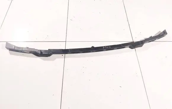 Front bumper mounting bracket