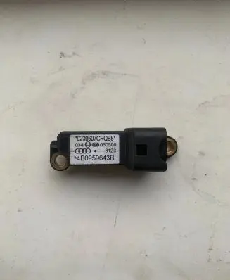 Audi A6 S6 C5 4B Airbag deployment crash/impact sensor 4B0959643B
