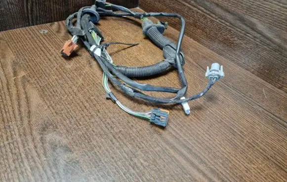 Renault Master II Front door wiring loom 8200775156
