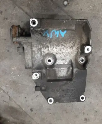 Audi A4 S4 B6 8E 8H A/C compressor mount bracket 038260885C