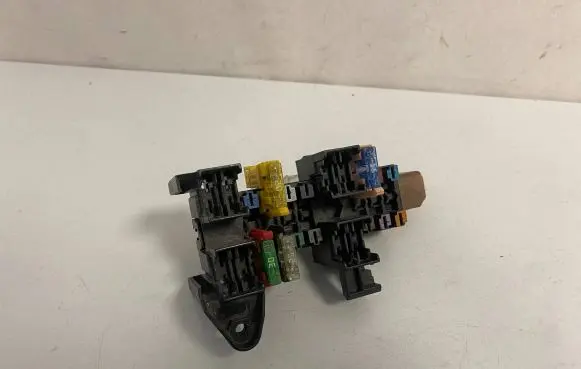 Mercedes-Benz Vito Viano W639 Fuse module 2035400050 08200500 400579501
