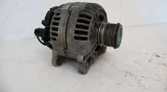 Volkswagen Golf VI Generator/alternator 06F903023F