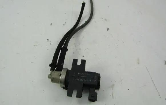 Volkswagen Sharan Valve vacuum 1H0906627A