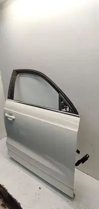 Audi Q3 8U Front door 133119