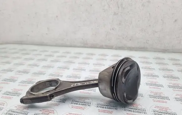 Audi Q7 4L Piston with connecting rod 84P43