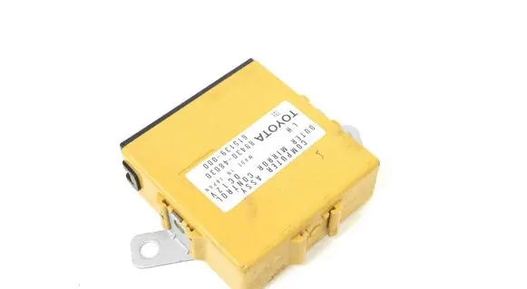 Lexus RX 330 - 350 - 400H Wing mirror control module 8943048030 615139000