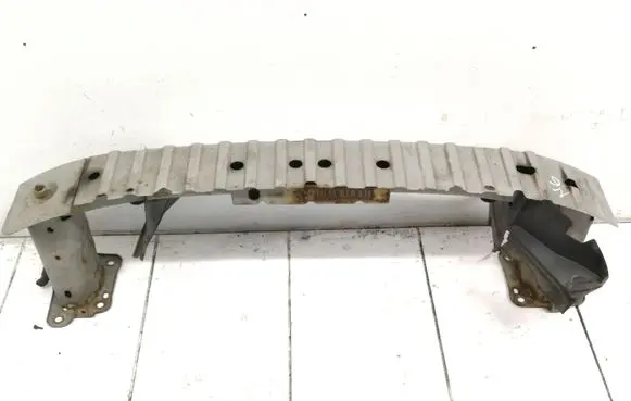 Ford Focus Front bumper cross member 3M51R000K70AA
