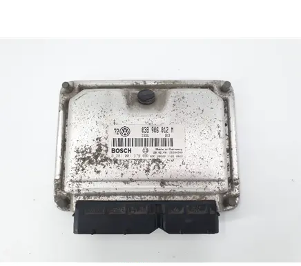 Volkswagen Golf IV Engine control unit/module 038906012M 0281001979 28SA4240