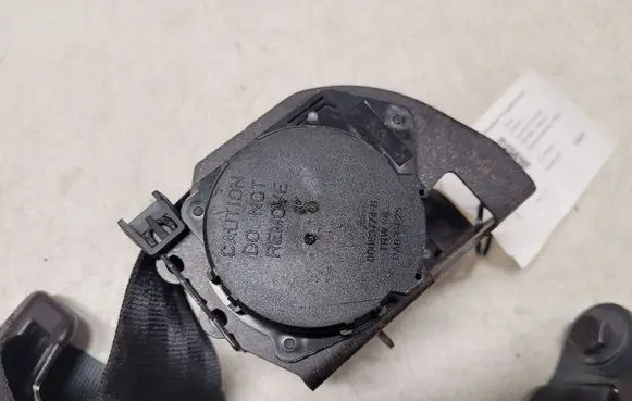Citroen C5 Rear seatbelt 33052806 96325577