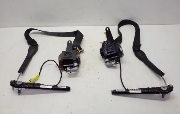 Opel Antara Front seatbelt 95473470 95473474