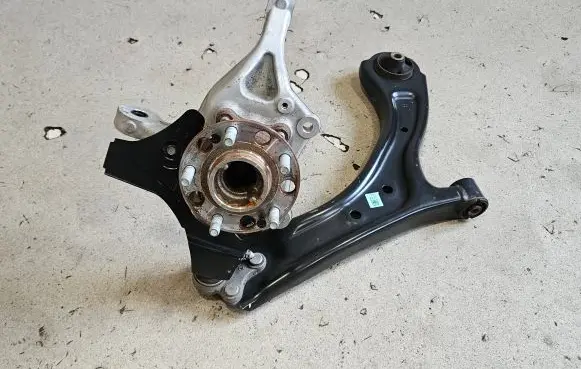 Hyundai Ioniq 5 Front wheel hub spindle knuckle 51711GI000 54501CV000