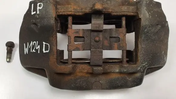 Mercedes-Benz E W124 Front brake caliper