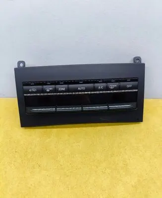 Mercedes-Benz E W212 Climate control unit A2129008608 5HB00935590 A2128300285