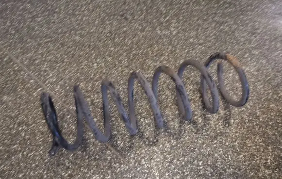 Mazda 3 I Rear coil spring