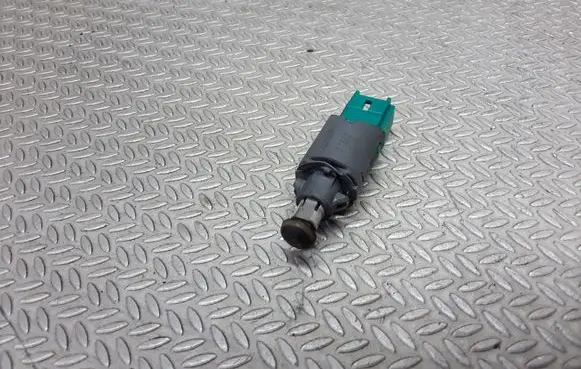 Clutch pedal sensor