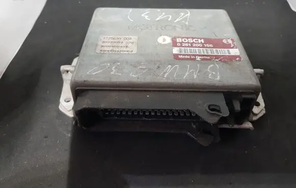 BMW 7 E32 Engine control unit/module 0261200156